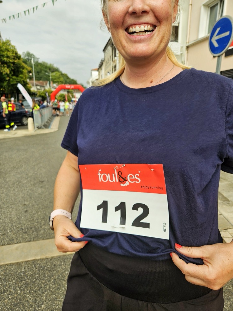 Delphine souriante après une course à pied